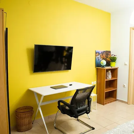 Warm Studio Apartment In Heraklion Exterior photo